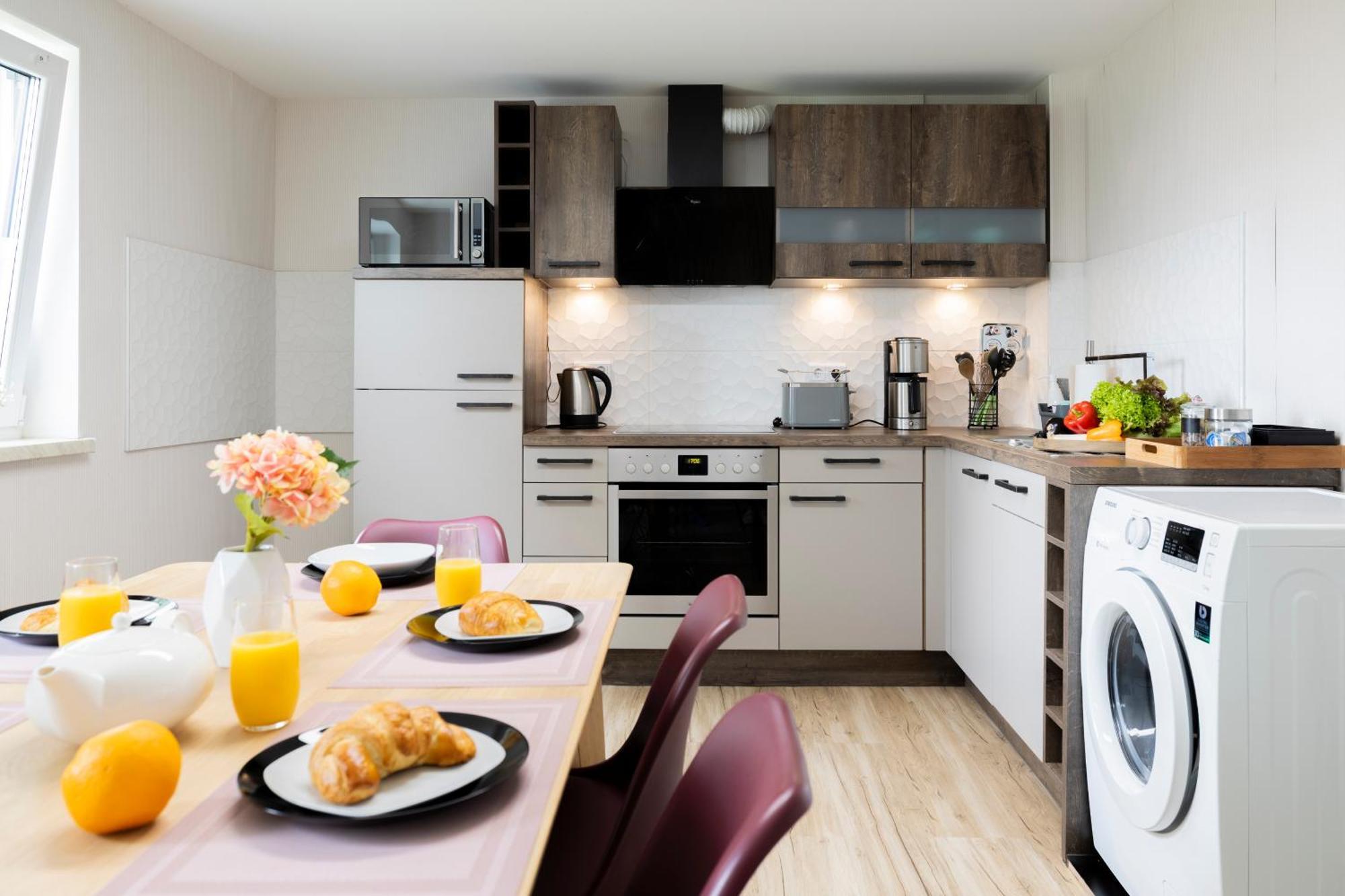 Design Maisonette - 24H Self-Check-In - Bis 7 Pers - In Direkter Weihernaehe - Parkplatz - Wifi - Balkon -Terrasse - Radwege Schiffweiler Extérieur photo